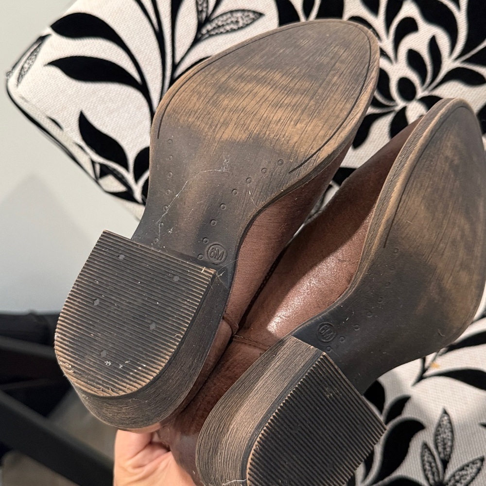Matisse Brown Heeled Boots - Picture 4 of 4